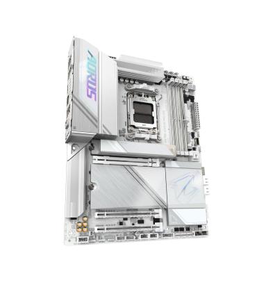 GIGABYTE Placa Base X870E AORUS PRO ICE - Compatible Con CPUs AMD Ryzen 9000, VRM Digital De 16+2+2 Fases, Hasta 8000MHz DDR5 (O