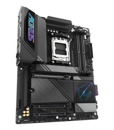 GIGABYTE Placa Base X870E AORUS PRO - Compatible Con CPUs AMD Ryzen 9000, VRM Digital De 16+2+2 Fases, Hasta 8000MHz DDR5 (OC), 